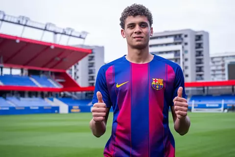 غياب حمزة عبد الكريم عن قائمة برشلونة أتلتيك لمواجهة بارباسترو